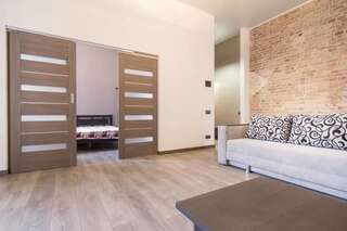 Апартаменты Best Apartments on Deribasovskoy Одесса Апартаменты с 2 спальнями - ул. Екатерининская, 25-2